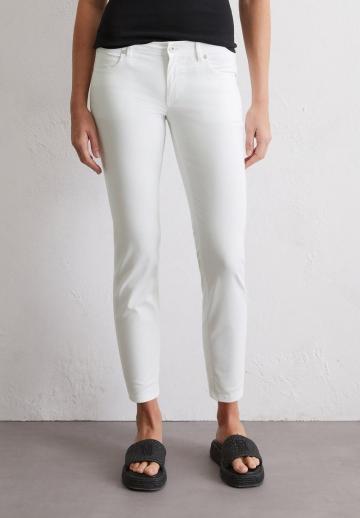 Короткие джинсы