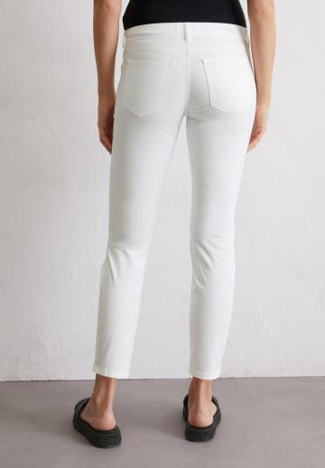 Короткие джинсы