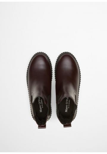 Сапожки на танкетке