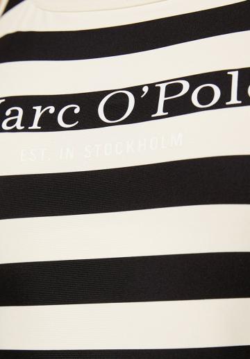 Слитный купальник