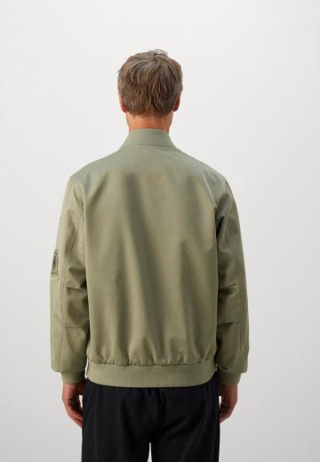 Куртка бомбер