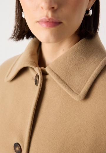 Шерстяное пальто