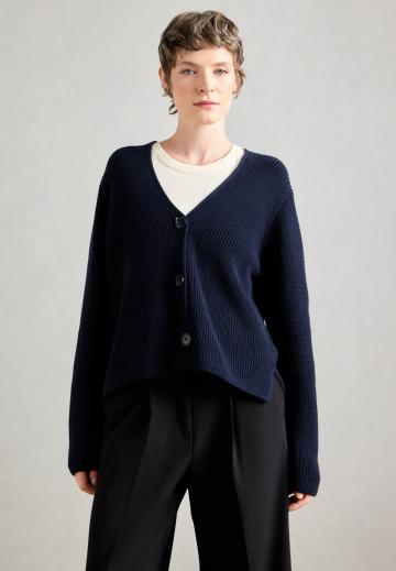 Вязаная кофта