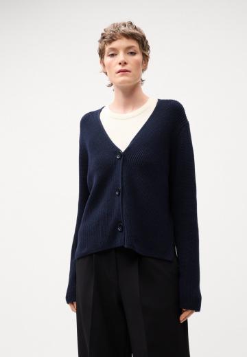 Вязаная кофта