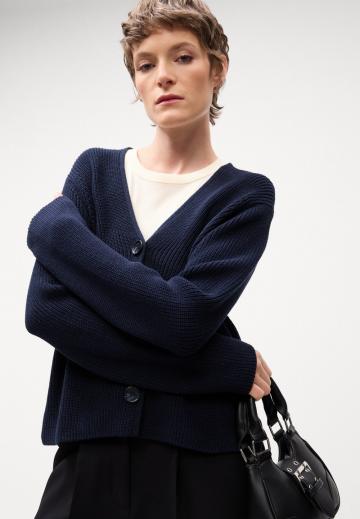 Вязаная кофта