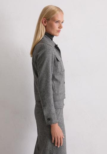 Короткая куртка