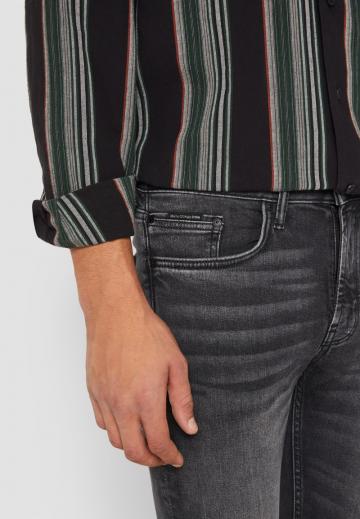 Узкие джинсы