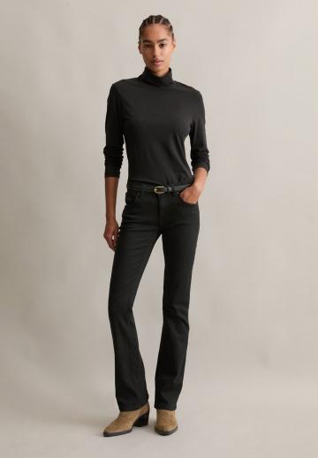 Клешеные джинсы