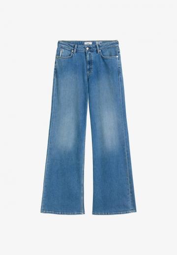 Клешеные джинсы