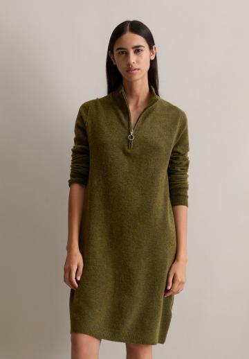 Вязаное платье