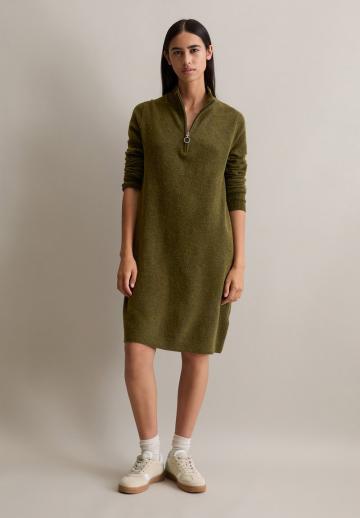 Вязаное платье