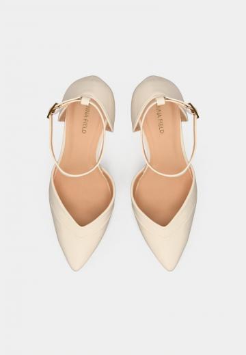 Туфли на высоком каблуке