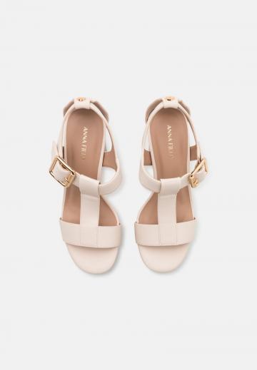 Босоножки на платформе