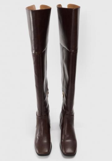 Высокие сапоги