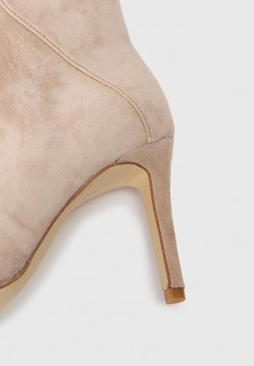 Полусапожки на высоком каблуке