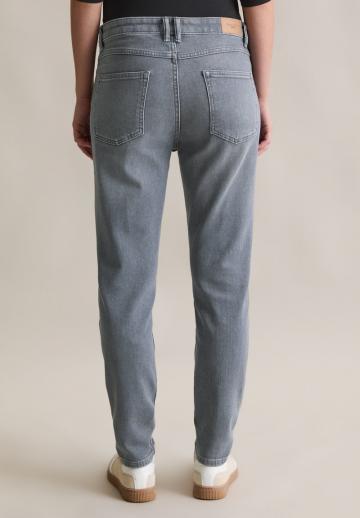 Узкие джинсы