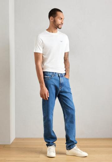 Прямые джинсы