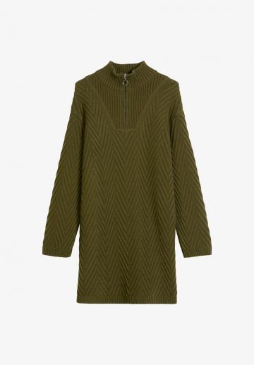 Вязаное платье