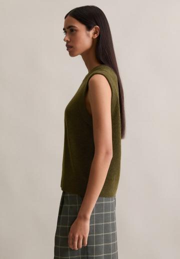 Пуловер без рукавов