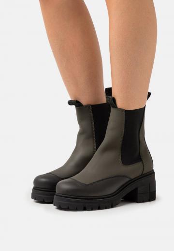 Ботинки челси