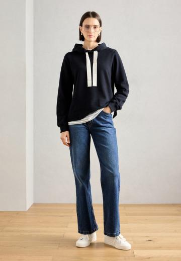 Пуловер с капюшоном