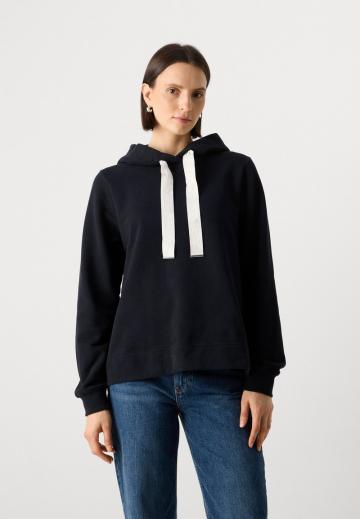 Пуловер с капюшоном