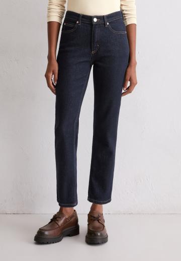 Прямые джинсы