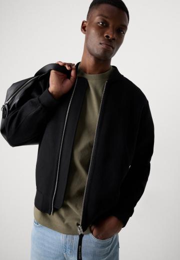 Куртка бомбер