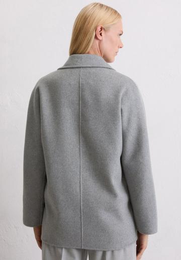 Короткое пальто