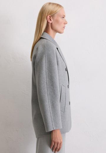 Короткое пальто