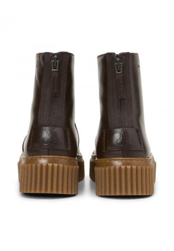 Сапожки на танкетке