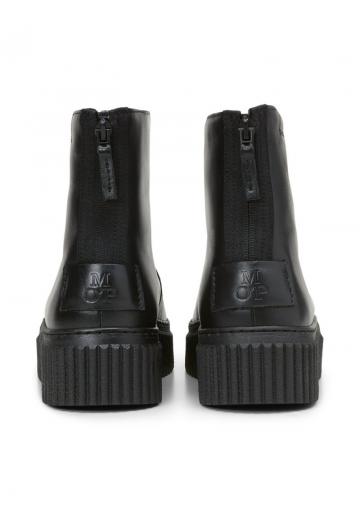 Сапожки на танкетке