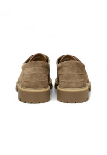 Ботинки на шнуровке