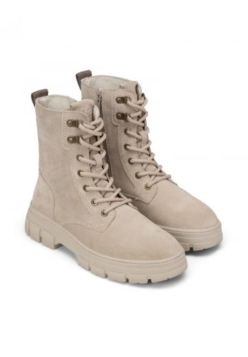 Ботинки на шнуровке