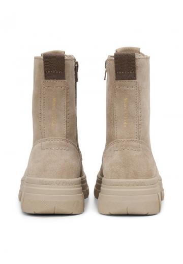 Ботинки на шнуровке