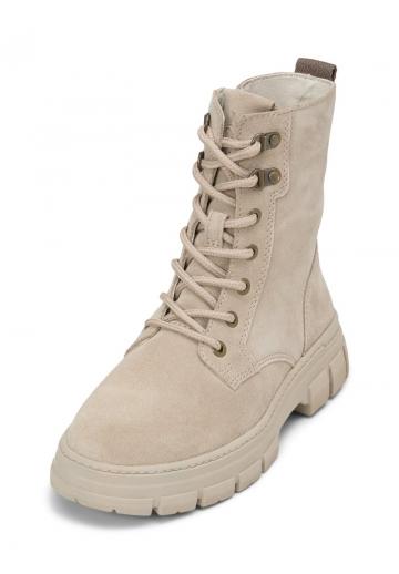 Ботинки на шнуровке