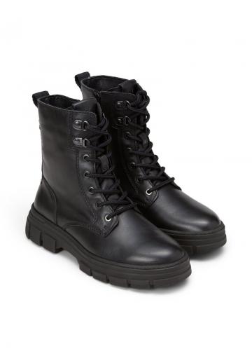 Ботинки на шнуровке