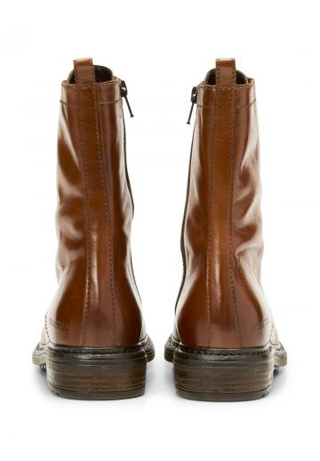 Ботинки на шнуровке