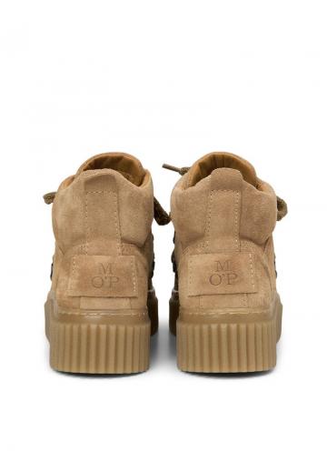 Сапожки на танкетке