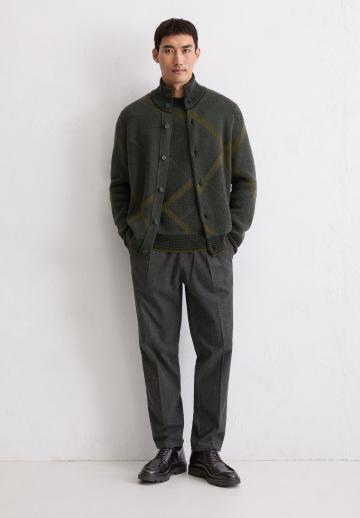 Вязаная кофта