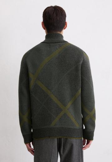 Вязаная кофта