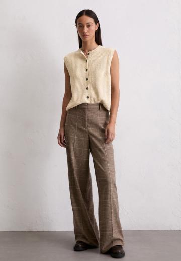 Вязаная кофта