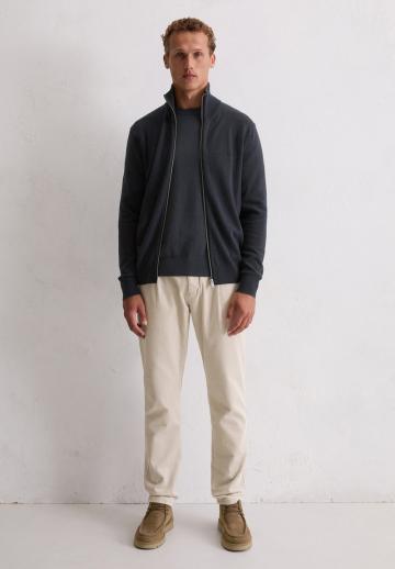 Вязаная кофта