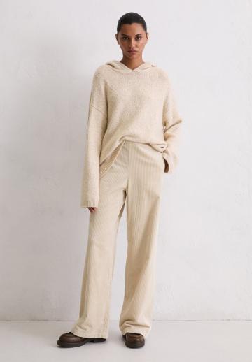 Пуловер с капюшоном