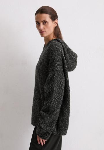 Пуловер с капюшоном