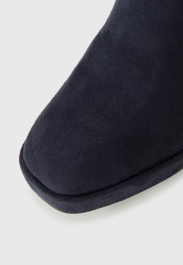 Высокие сапоги