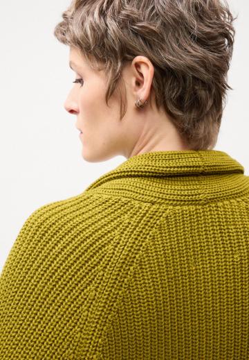 Вязаная кофта