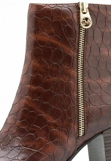 Широкие сапоги