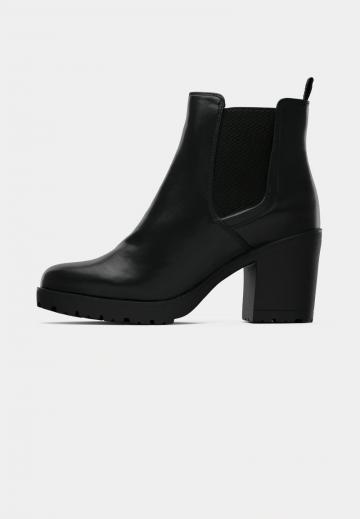 Ботинки челси