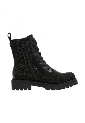 Ботинки на шнуровке